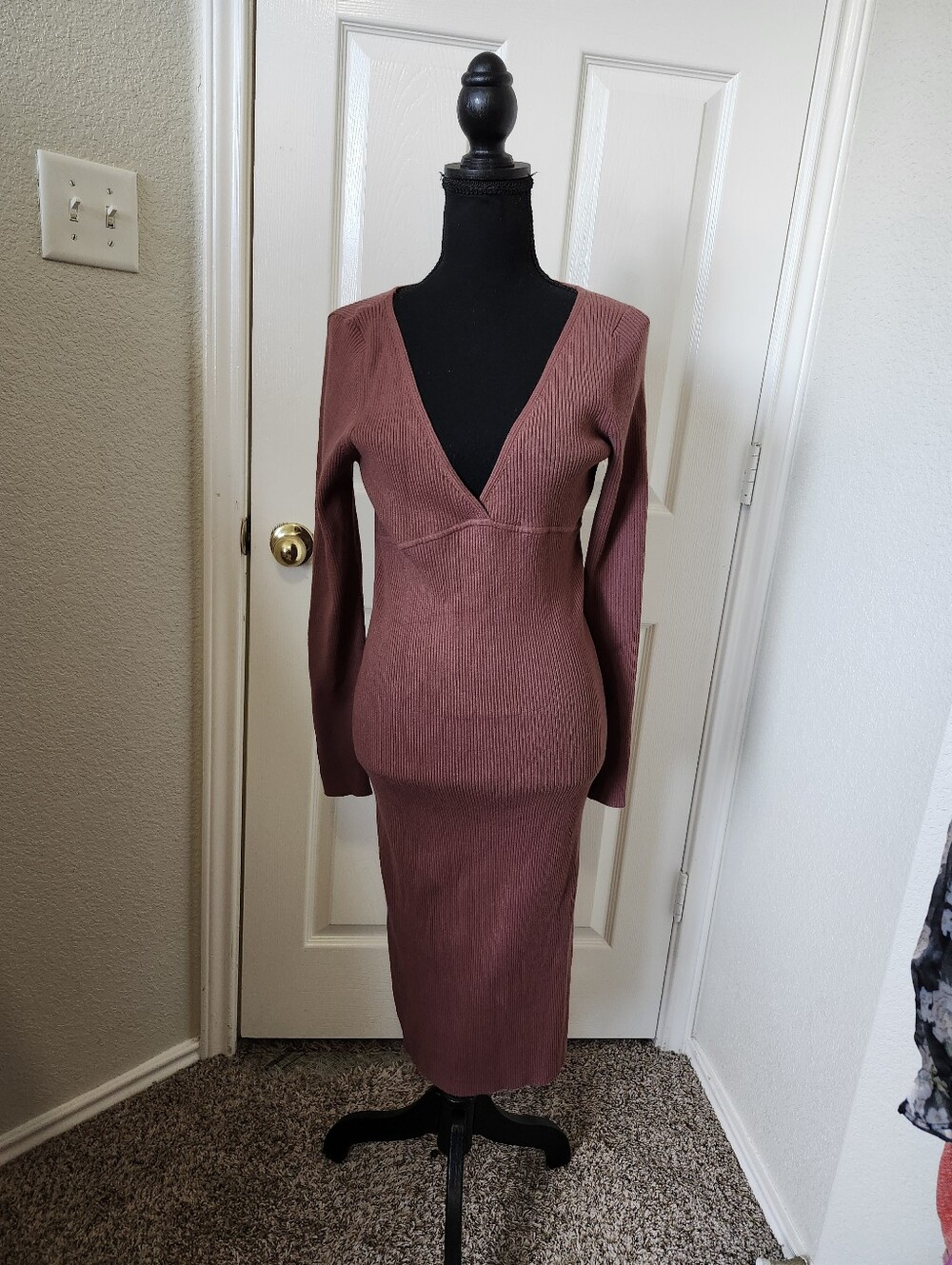 Wilfred Ribbed V-Neck Long Sleeve Midi Dress - Mauve